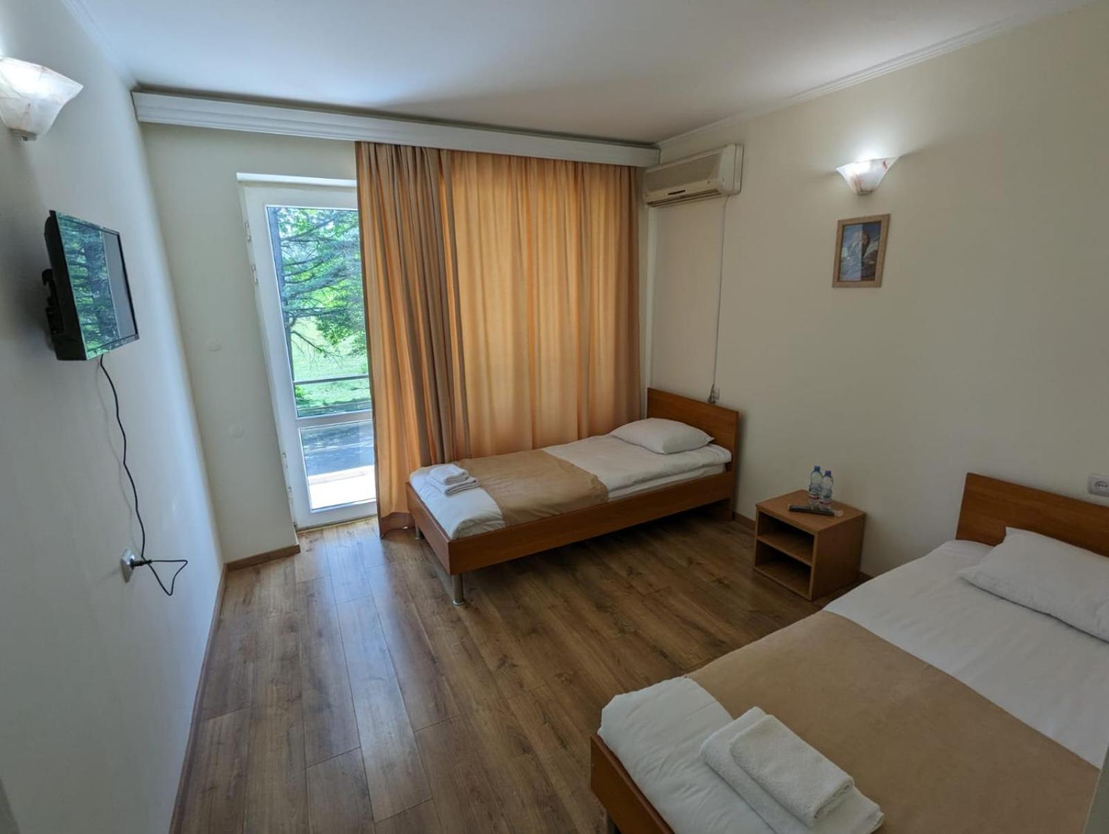 Hotel Tsiskari Ianet'i Exteriör bild